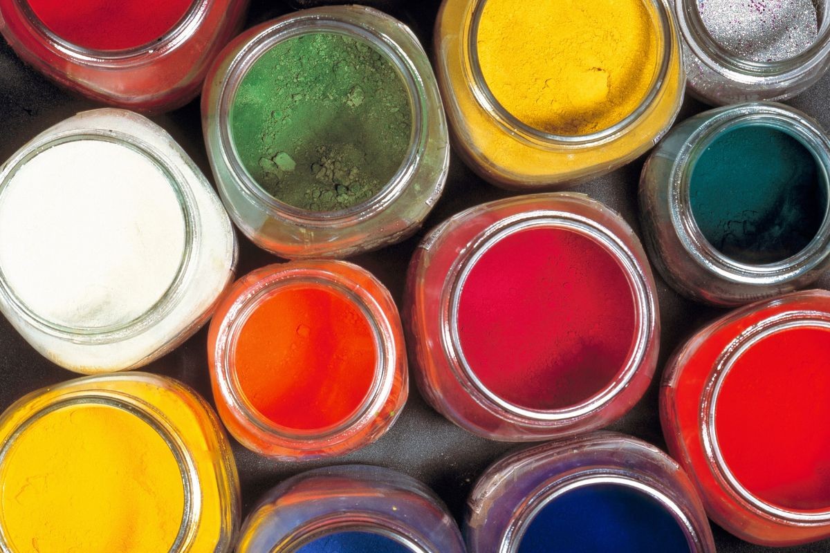 Waxed concrete coloring, give life to your interior